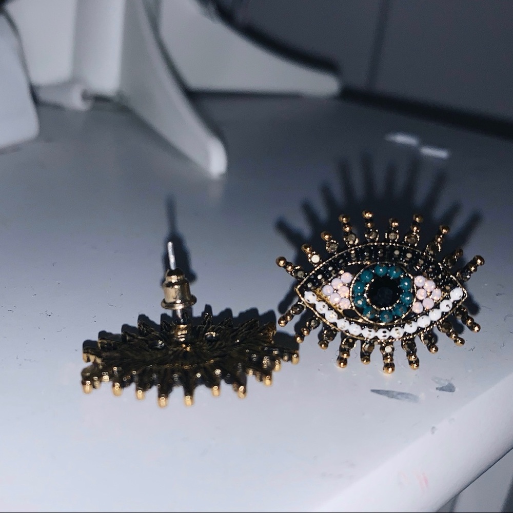 Eye beaded statement earrings with eyelashes - Picture 1 of 4